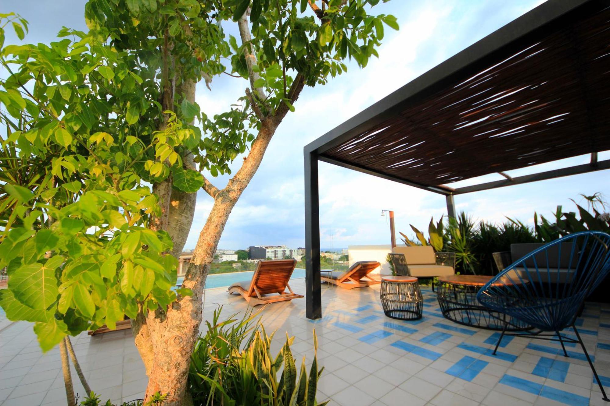 Near The Beach, Rooftop, Pool, Sea View. Apartamento